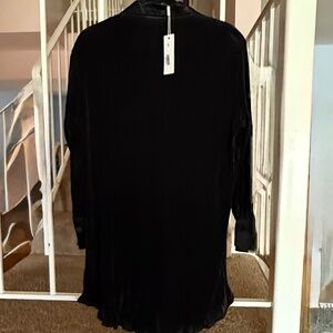 Black Crinkly Blouse